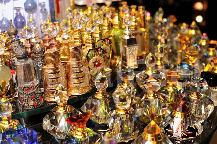 Perfume Souk Dubai: Have You Uncovered These 7 Secrets of Fragrance Heritage and Bespoke Delights?